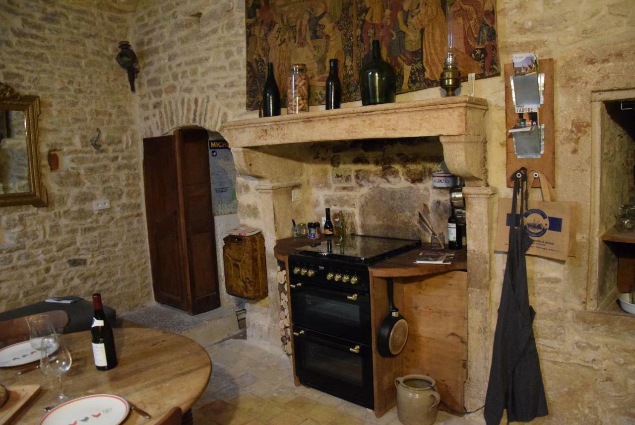 Insolite Le Logement Des Gardes De La Porte De Beaune Au Xviie Siecle Atypique Apartment Exterior photo